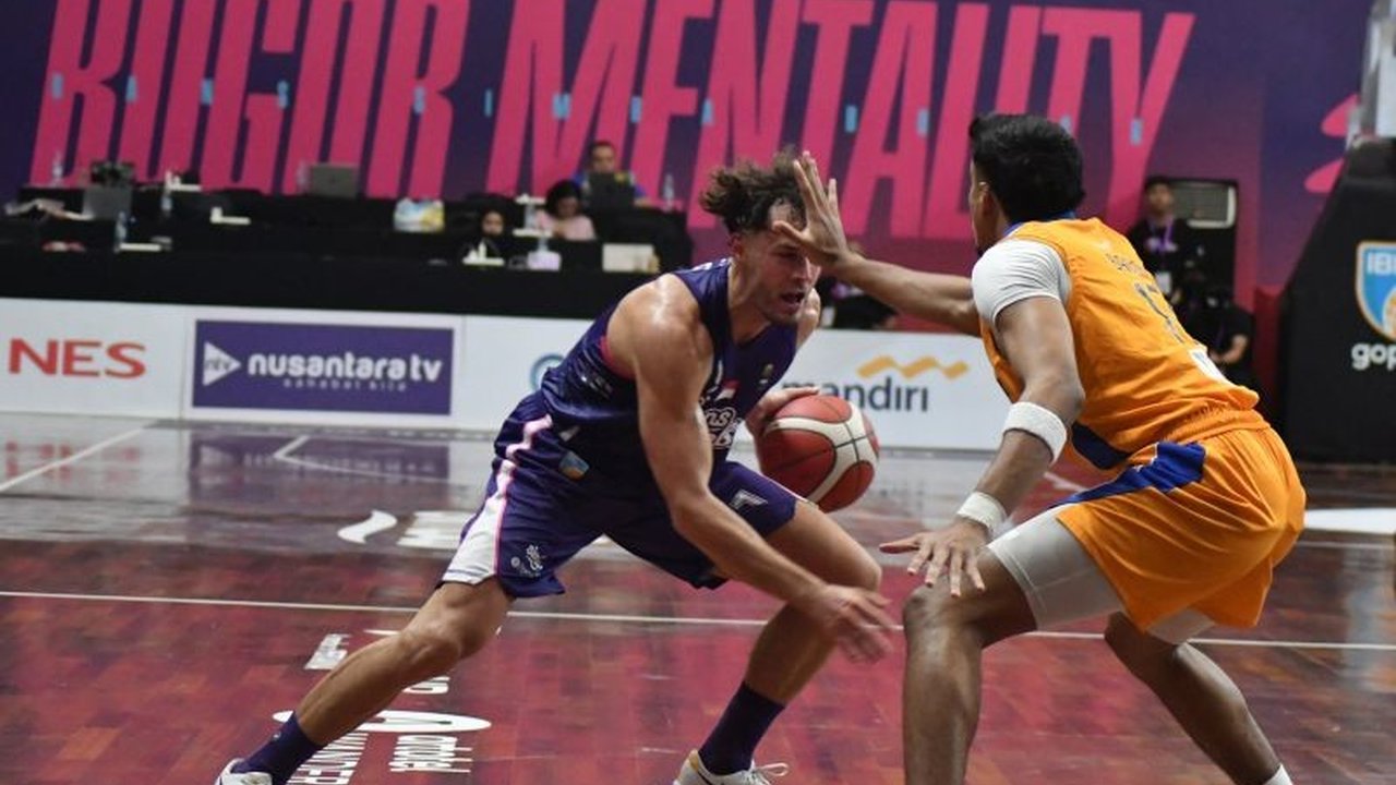 Pekan ke-15 IBL 2025 akan menyajikan dua pertandingan puncak antara Satria Muda Pertamina Jakarta melawan Rans Simba Bogor dan Dewa United Banten, memperebutkan posisi puncak klasemen.