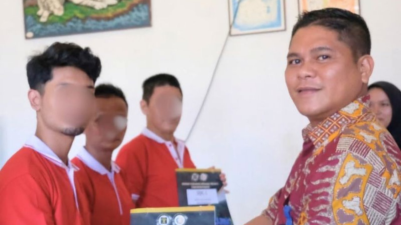 Sebanyak 69 warga binaan pemasyarakatan di Kepri mendapat remisi khusus Hari Raya Waisak 2589 BE, sebagai apresiasi atas perubahan perilaku positif selama menjalani masa tahanan.