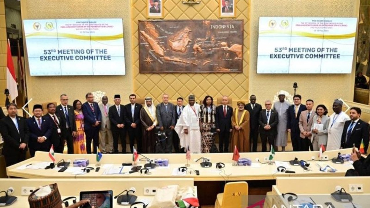 Konferensi Uni Parlemen Negara-Negara Anggota OKI (PUIC) Ke-19 di DPR RI dibuka dengan fokus utama pada dukungan kemerdekaan Palestina dan kecaman terhadap tindakan Israel.