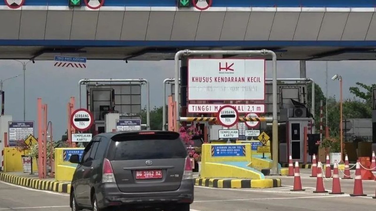 Hutama Karya mencatat lonjakan kendaraan yang signifikan di Jalan Tol Trans Sumatera (JTTS) selama libur panjang Waisak 2025, dengan total 299.271 kendaraan melintas pada 9-11 Mei 2025.