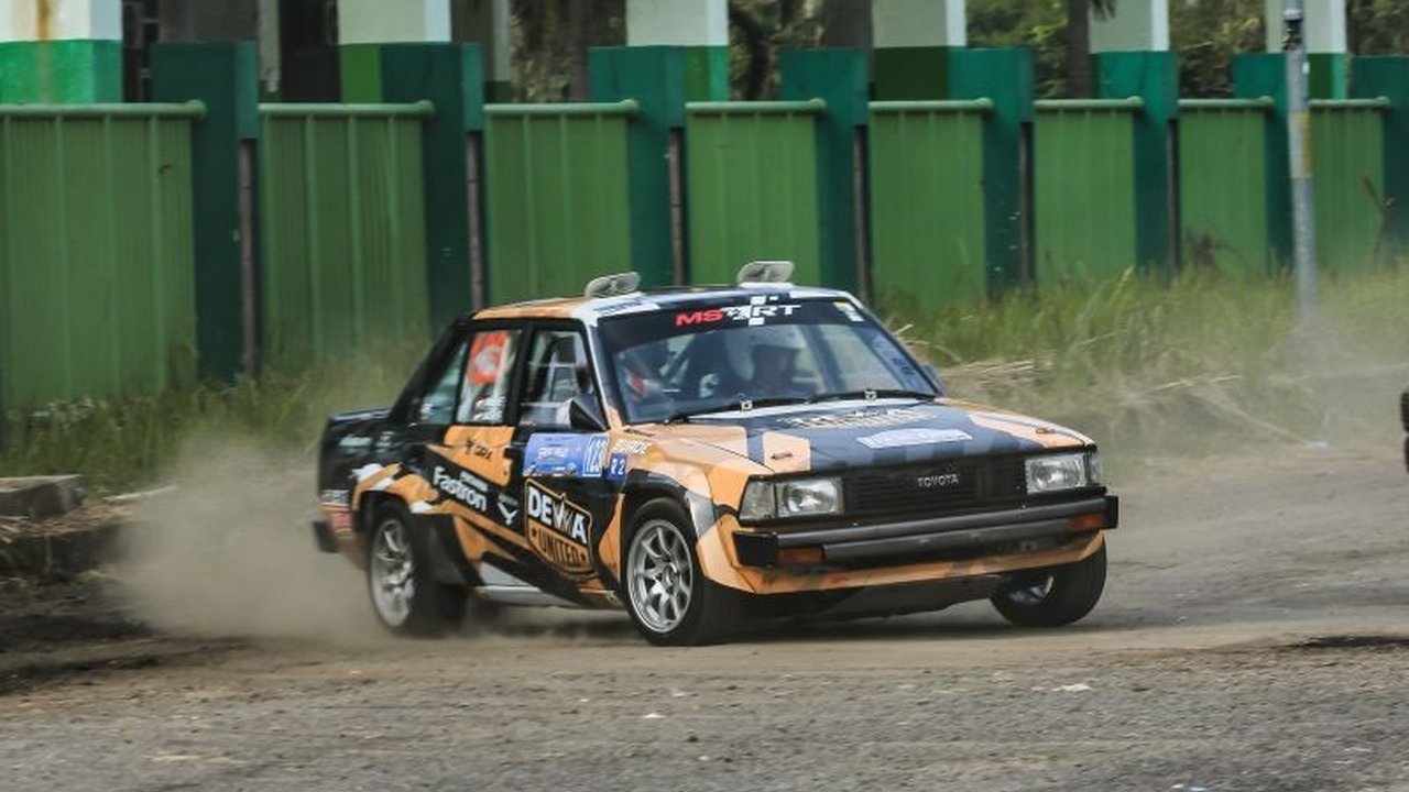 Tim Dewa United Motorsport x MSRT keluar sebagai juara umum putaran kedua Kejurnas Sprint Rally 2025 di Bandung, unggul di beberapa kelas dan mengumpulkan total 26 poin.