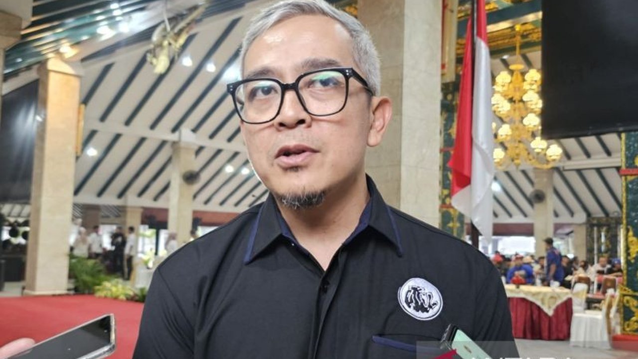 Manajemen Arema FC mendesak kepolisian mengusut tuntas kasus pelemparan bus Persik Kediri usai pertandingan Liga 1 di Stadion Kanjuruhan, Malang, yang dinilai mencoreng sportivitas.