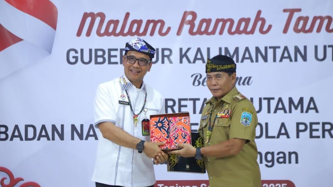 Badan Nasional Pengelola Perbatasan (BNPP) berkomitmen memperkuat sinergi pembangunan kawasan perbatasan untuk pemerataan infrastruktur dan peningkatan kesejahteraan rakyat di Kalimantan Utara.