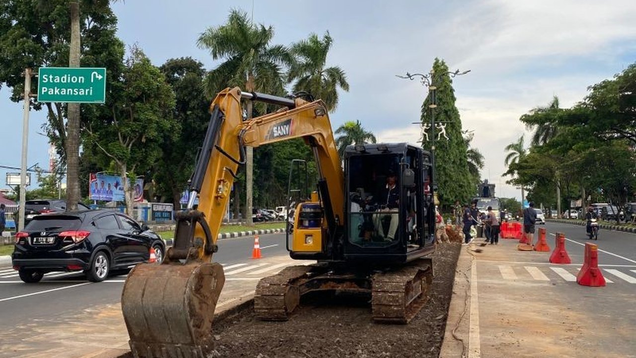 Pemkab Bogor selesaikan pembangunan simpang baru penghubung Jalan Tegar Beriman dan Stadion Pakansari untuk mengurangi kemacetan dan meningkatkan perekonomian lokal.