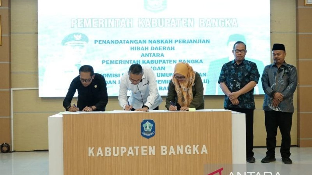 Penjabat Bupati Bangka menandatangani NPHD senilai Rp31 miliar lebih untuk Pilkada ulang 2025, dana tersebut akan disalurkan ke KPU, Bawaslu, Polres, dan Kodim Bangka.
