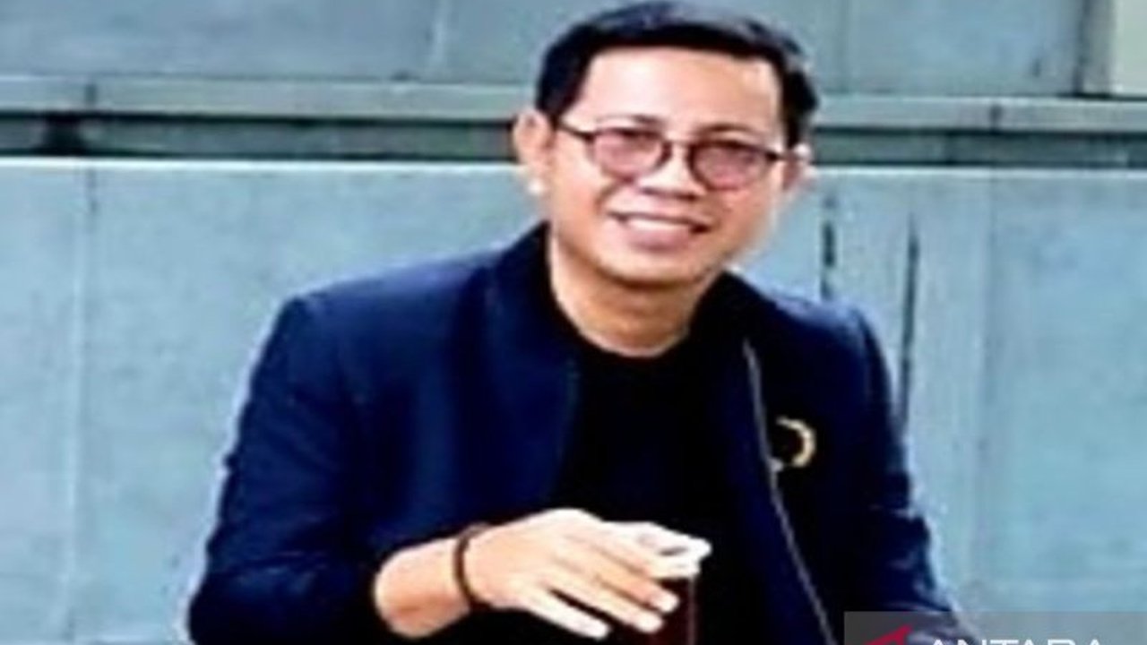 DPRD Gorontalo Utara mendesak Pemda untuk fokus membangun infrastruktur jalan guna mendukung perekonomian daerah dan program nasional, dengan usulan anggaran Rp35 miliar untuk empat ruas jalan.