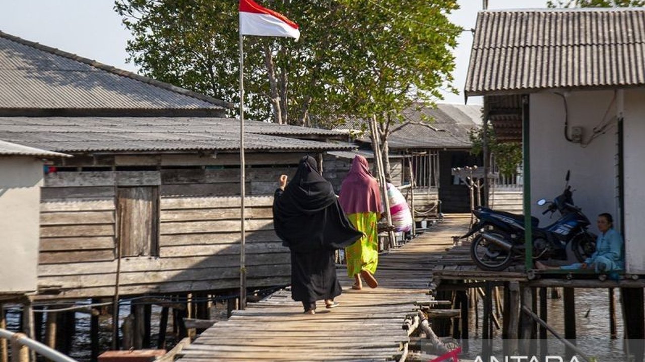 Nelayan di Pulau Rempang, Kepulauan Riau, khawatir proyek Rempang Eco City merusak sumber mata pencaharian mereka dan meminta pemerintah melindungi wilayah perikanan.