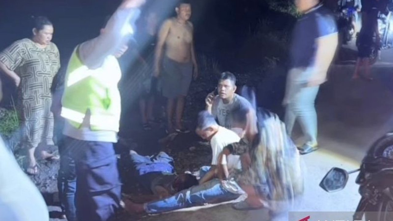 Polda Jambi berhasil menangkap tujuh pelaku pengeroyokan terhadap seorang sopir batu bara yang diduga juga menjadi korban pungutan liar di Muaro Jambi; satu pelaku positif narkoba.