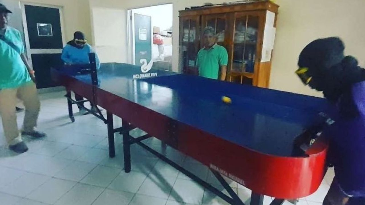 Atlet disabilitas di Sulawesi Selatan menghadapi kendala serius berupa minimnya fasilitas olahraga dan pelatih berlisensi, menghambat prestasi mereka di kancah nasional.