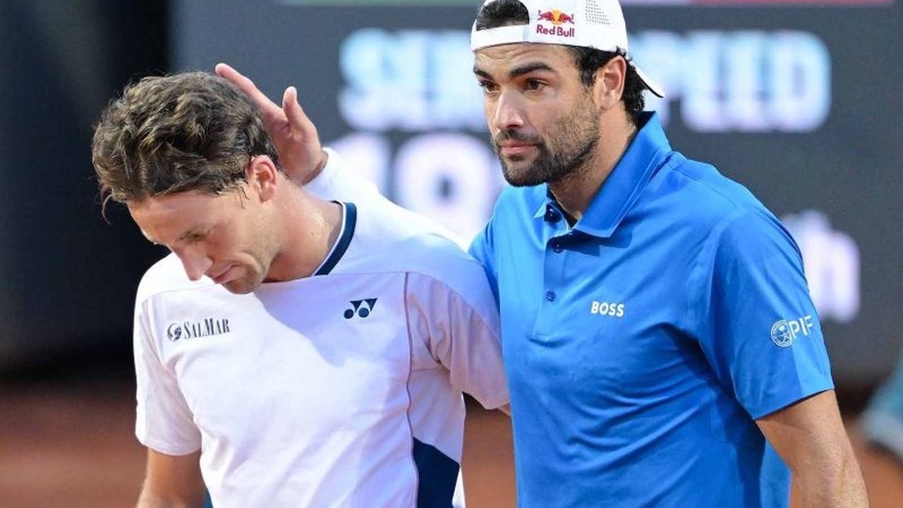 Casper Ruud melaju ke babak 16 besar Internazionali BNL d'Italia setelah Matteo Berrettini mundur karena cedera di pertandingan babak ketiga.