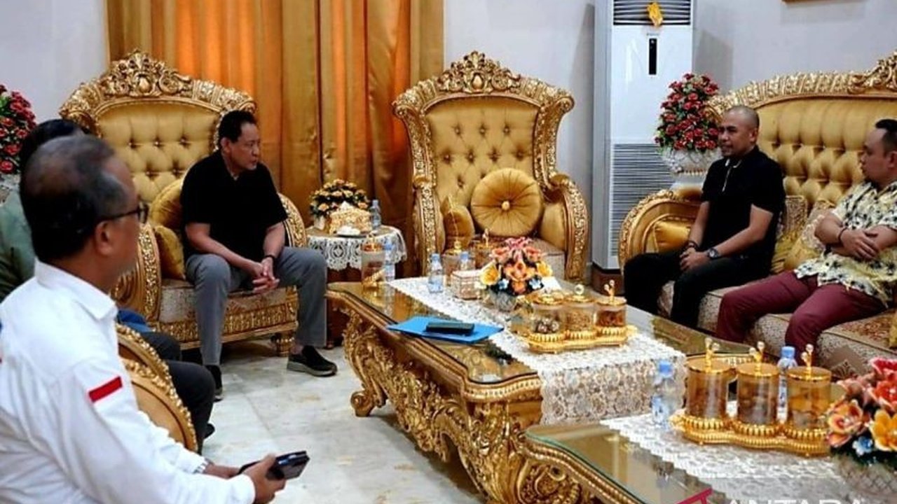 Gubernur Gorontalo memanggil Bulog Gorontalo setelah menerima keluhan petani terkait penolakan hasil panen jagung mereka; Bulog berjanji akan turun langsung ke lokasi panen untuk pengecekan.