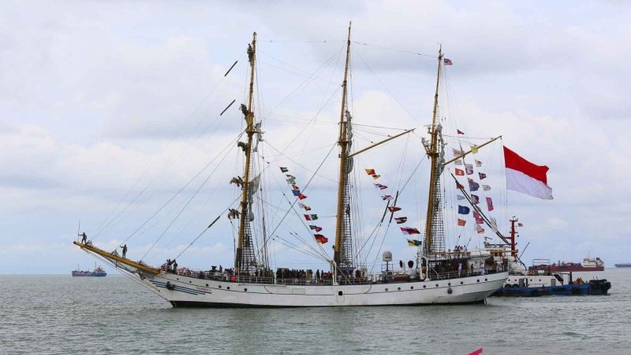 Momentum 75 tahun keanggotaan Indonesia di UNESCO mendorong refleksi peran diplomasi budaya ASEAN dalam menghadapi tantangan geopolitik dan mewujudkan integrasi regional yang inklusif.