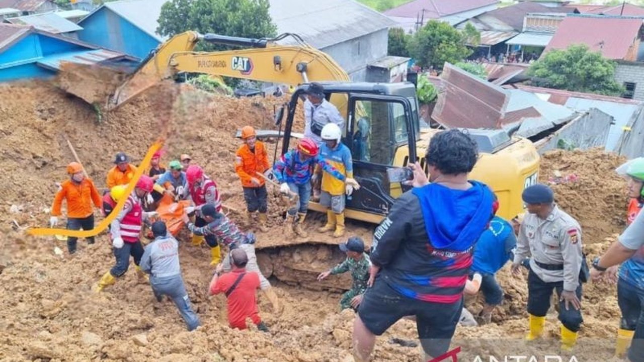 Tim SAR gabungan berhasil mengevakuasi seluruh korban longsor di Samarinda yang menimbun empat rumah di kawasan Belimau, Kelurahan Lempake, termasuk dua korban terakhir yang ditemukan meninggal dunia.
