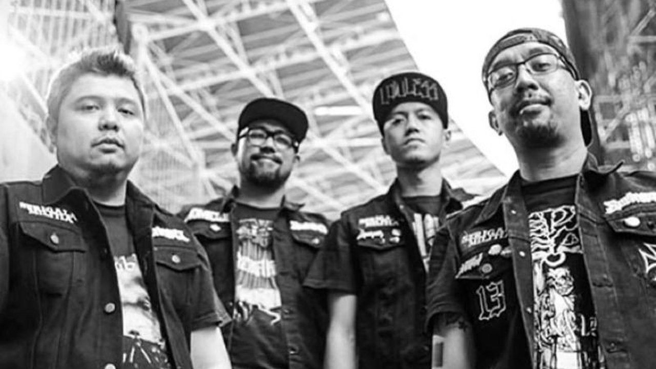 Band metal Indonesia, Seringai, umumkan hiatus setelah kepergian gitaris Ricky Siahaan di Jepang; rencana penghormatan akan segera diumumkan.