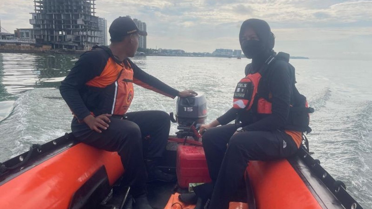 Tim SAR gabungan terus berupaya menemukan Izmael Abraham (6 tahun) yang hilang di perairan belakang Apartemen Borneo Bay, Balikpapan, Kalimantan Timur, sejak Minggu malam.