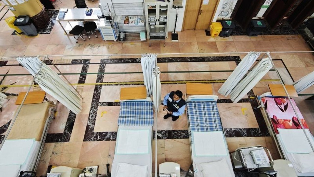 Kantor Kesehatan Haji Indonesia (KKHI) Madinah rutin melakukan inspeksi ketat ke berbagai fasilitas untuk memastikan kesehatan dan keselamatan jamaah calon haji Indonesia.