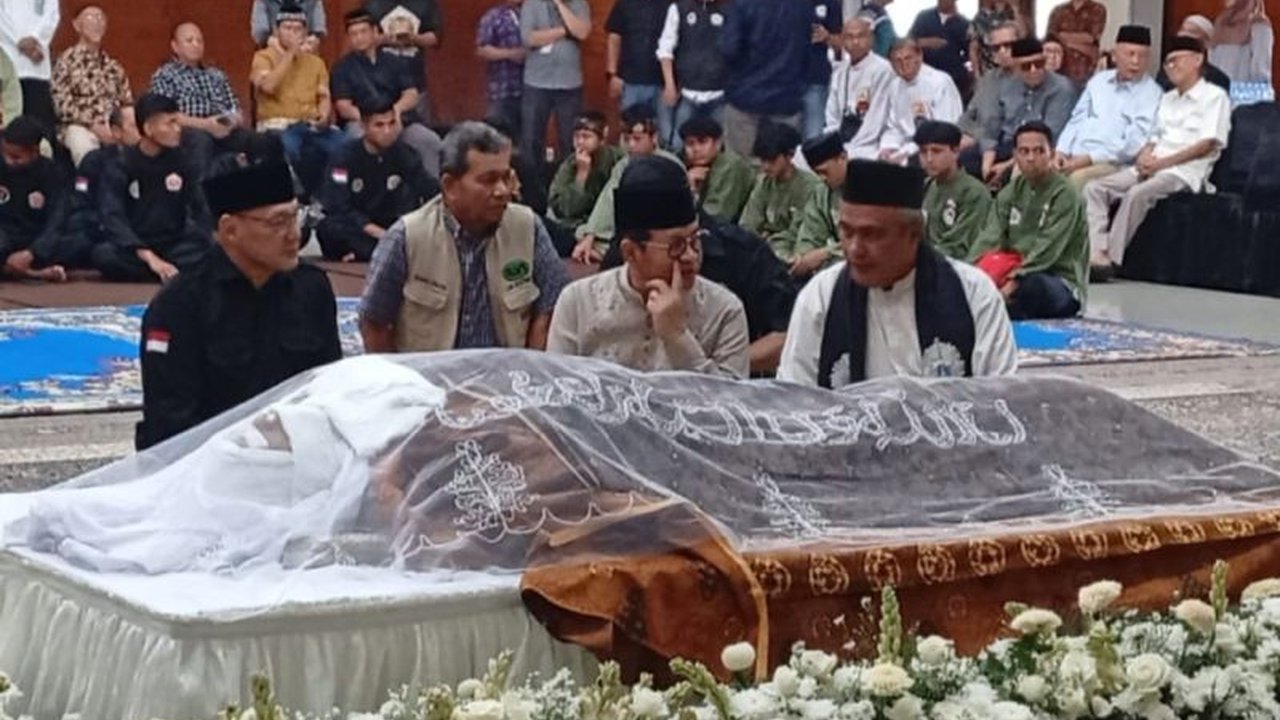 Gubernur DKI Jakarta Pramono Anung mengenang hangat sosok almarhum Eddie Nalapraya, Bapak Pencak Silat Dunia, yang meninggal di usia 93 tahun,  meninggalkan harapan besar untuk pencak silat di sekolah-sekolah.