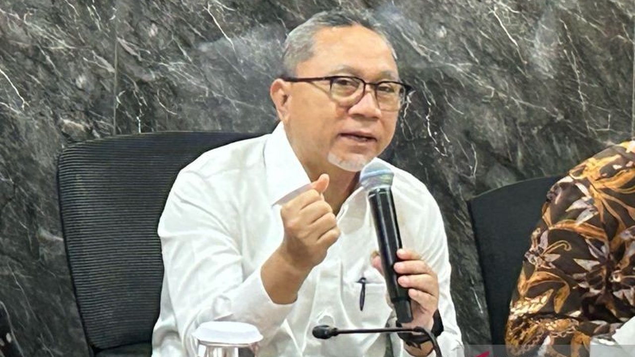 Menko Pangan Zulkifli Hasan melihat potensi koperasi desa merah putih sebagai induk usaha daerah, bekerja sama dan saling melengkapi dengan BUMDes.