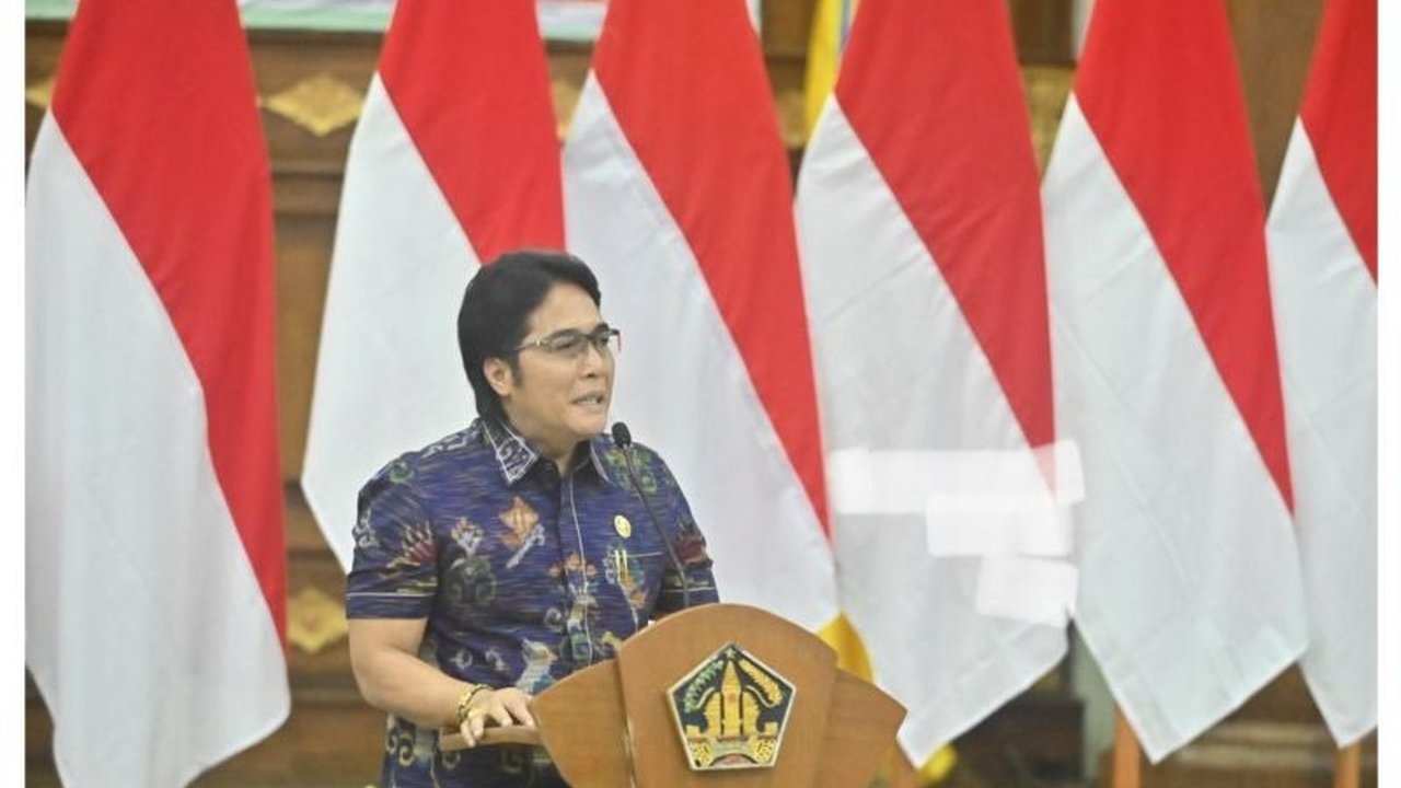 Wakil Gubernur Bali, Giri Prasta, berjanji membantu pembangunan dan renovasi masjid di seluruh Bali sebagai wujud keadilan sosial bagi seluruh umat beragama.