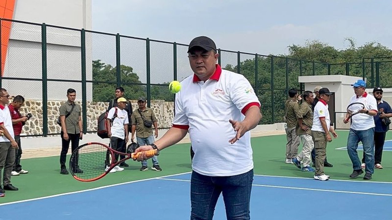 Bupati Bogor resmikan Lapangan Tenis Kapten Muslihat di Komplek Stadion Pakansari, Cibinong, sebagai sarana pembinaan atlet dan fasilitas olahraga umum dengan anggaran Rp47,4 miliar.