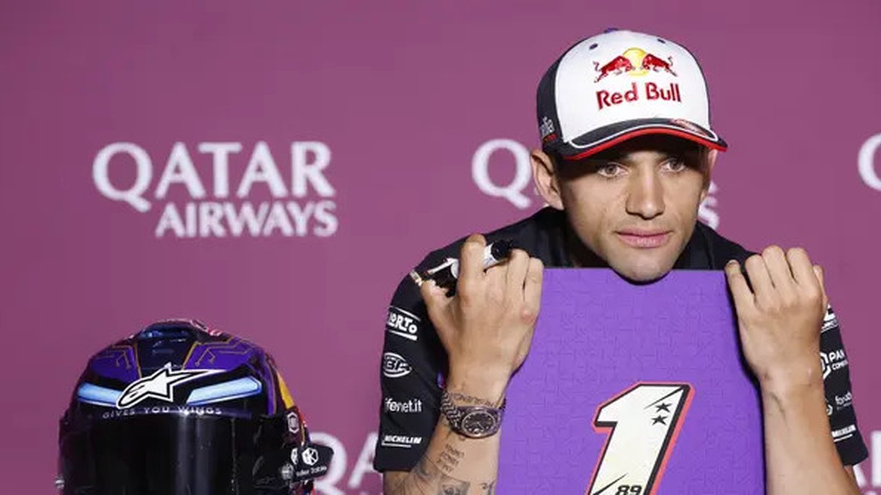 Jorge Martin mengalami nasib sial pada balapan MotoGP Qatar 2025. (Karim JAAFAR / AFP)