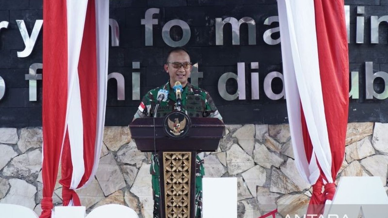 Pangdam Pattimura, Mayjen TNI Putranto Gatot Sri Handoyo, menyerukan pesan damai dan pentingnya wawasan kebangsaan untuk menjaga kerukunan serta pembangunan di Maluku Tenggara.