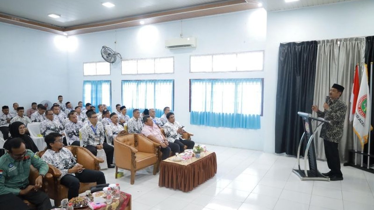 Wakil Bupati Aceh Besar, Syukri, menekankan peran krusial PGRI dalam meningkatkan mutu pendidikan di Aceh Besar dan Aceh secara umum,  mengajak kolaborasi untuk memajukan pendidikan Indonesia.