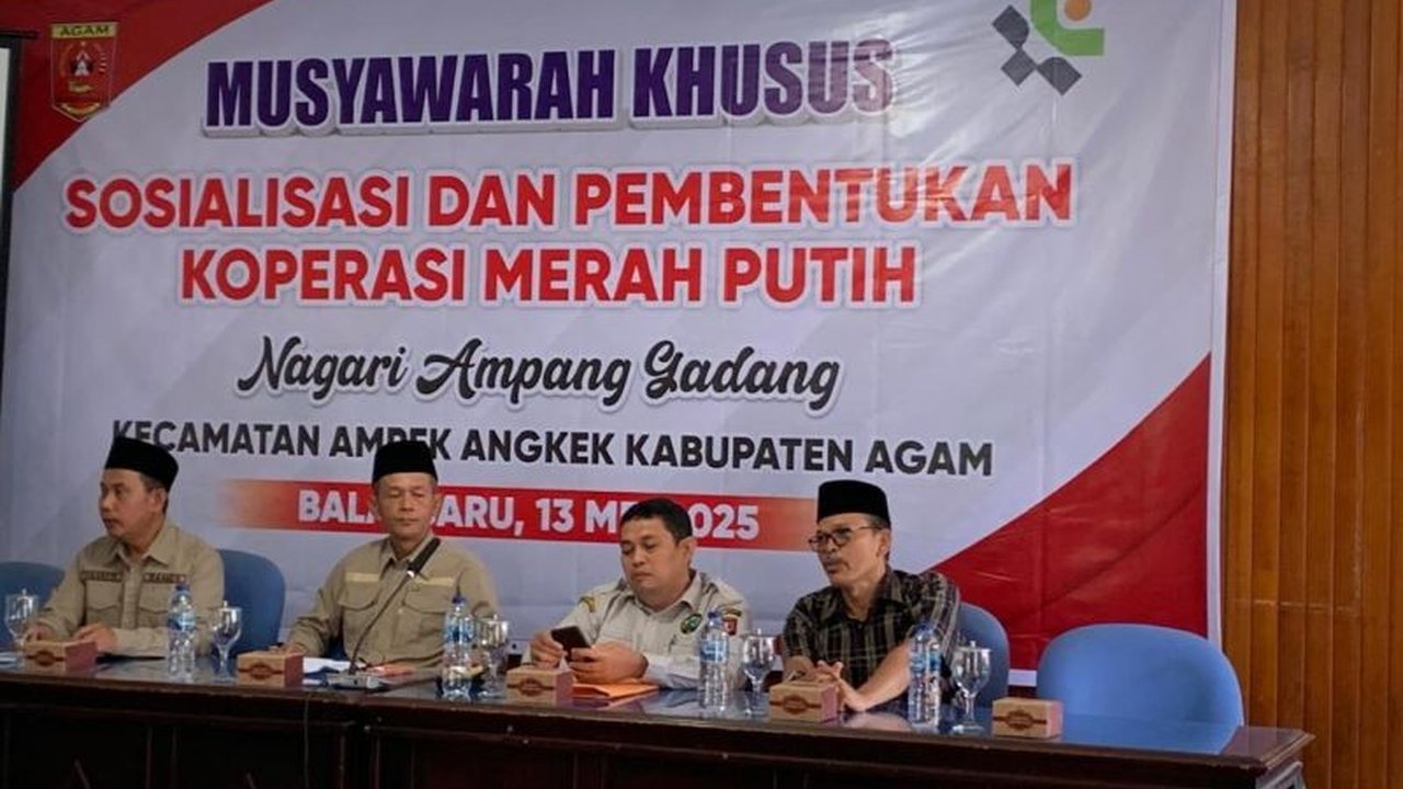 Pemkab Agam, Sumatera Barat, optimis menyelesaikan pendirian 92 Koperasi Desa Merah Putih pada akhir Mei 2025, guna meningkatkan perekonomian masyarakat.