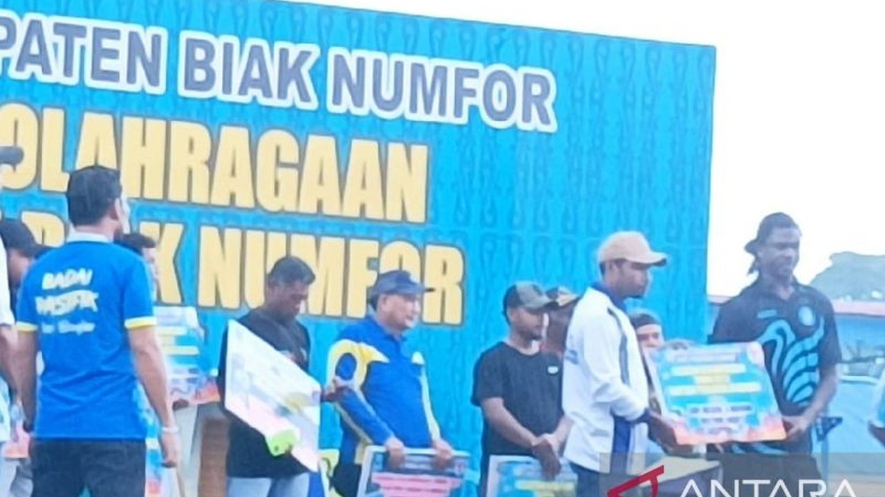 Pemerintah Kabupaten Biak Numfor salurkan dana Rp1,5 miliar untuk sarana olahraga bagi Orang Asli Papua (OAP), bertujuan meningkatkan prestasi atlet muda di berbagai cabang olahraga.