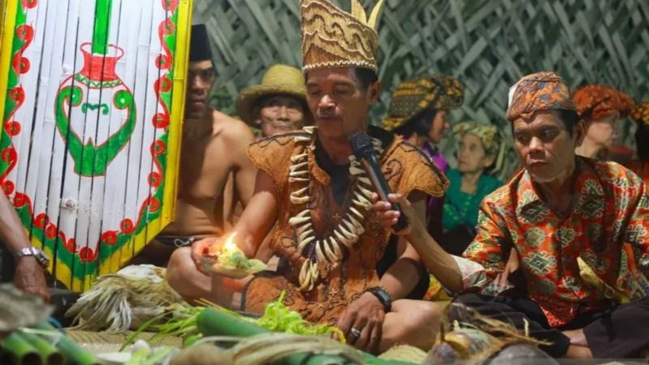 Pakar hukum UGM, Yance Arizona, mendesak pengesahan RUU Masyarakat Adat untuk melindungi komunitas adat dan mengatasi konflik agraria yang berkepanjangan.