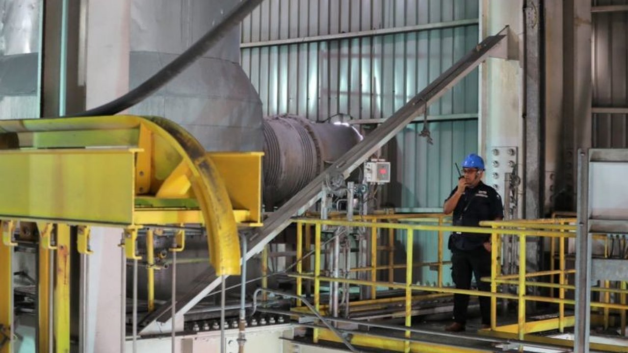 MIND ID melalui PT Timah Tbk. genjot produksi dan hilirisasi timah untuk penguatan ekonomi nasional serta peningkatan kesejahteraan masyarakat sekitar.