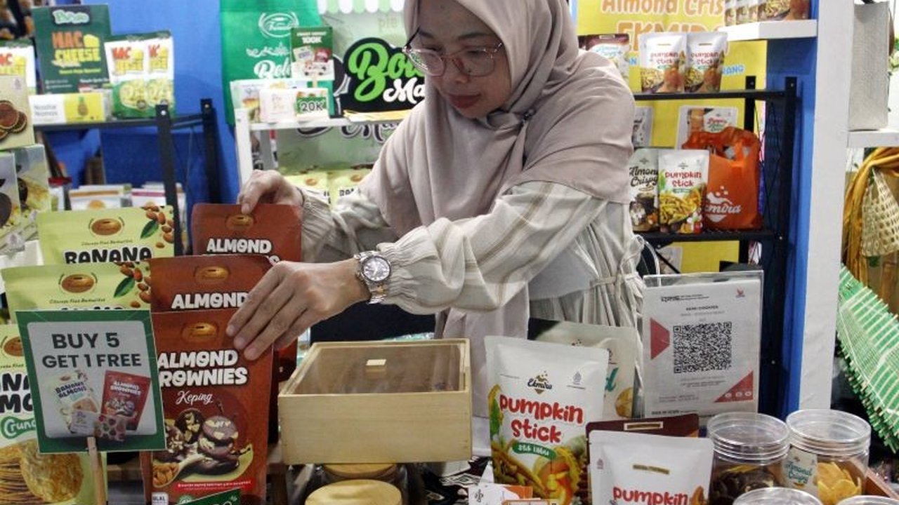 Wakil Kepala BPJPH, Afriansyah Noor, menekankan pentingnya penerapan Standar Jaminan Produk Halal (SJPH) di seluruh rantai pasok makanan untuk melindungi konsumen dan memastikan kepastian hukum.