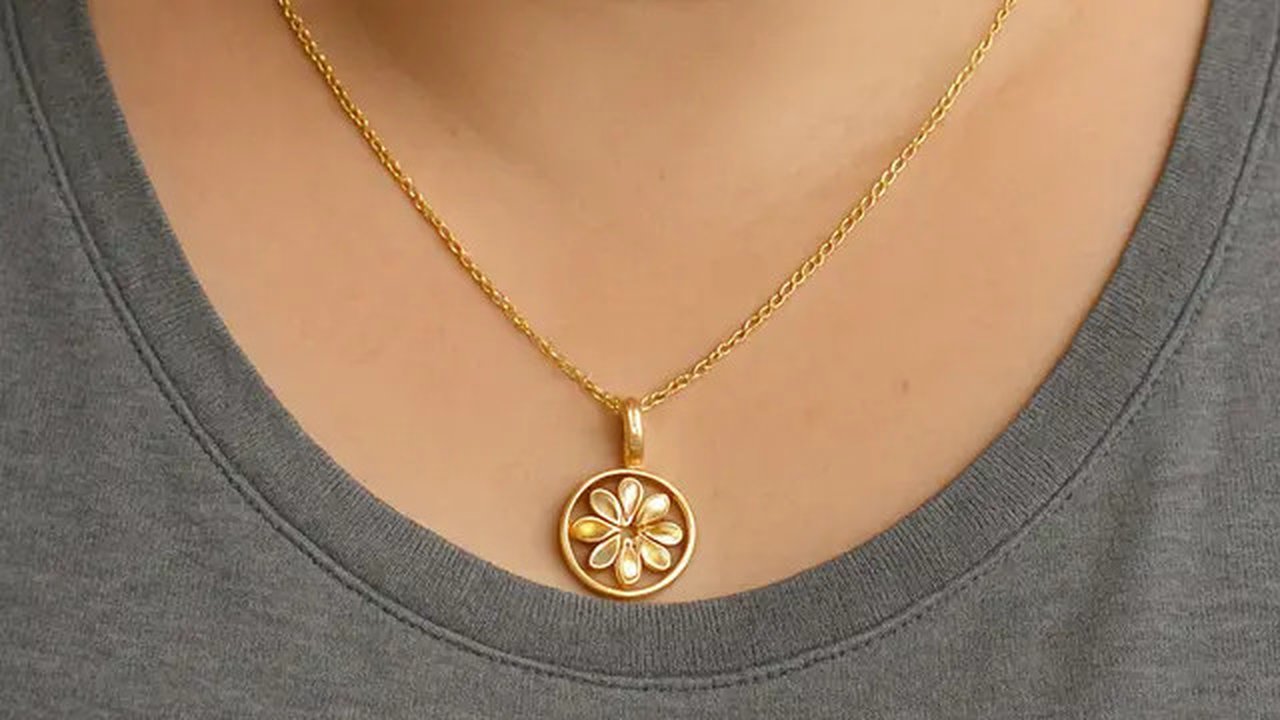 Model Kalung Emas untuk Orang Gemuk