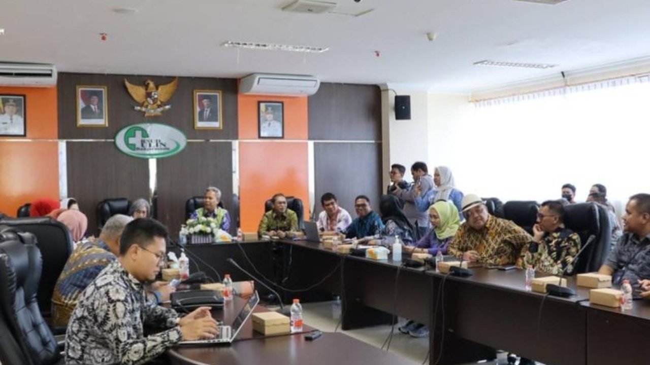 RSUD Ulin Banjarmasin menjalin kerja sama dengan PT Asuransi Jasa Indonesia (Jasindo) untuk memberikan pelayanan kesehatan bagi anggota DPR RI dan keluarga, sekaligus meningkatkan fasilitas rumah sakit.