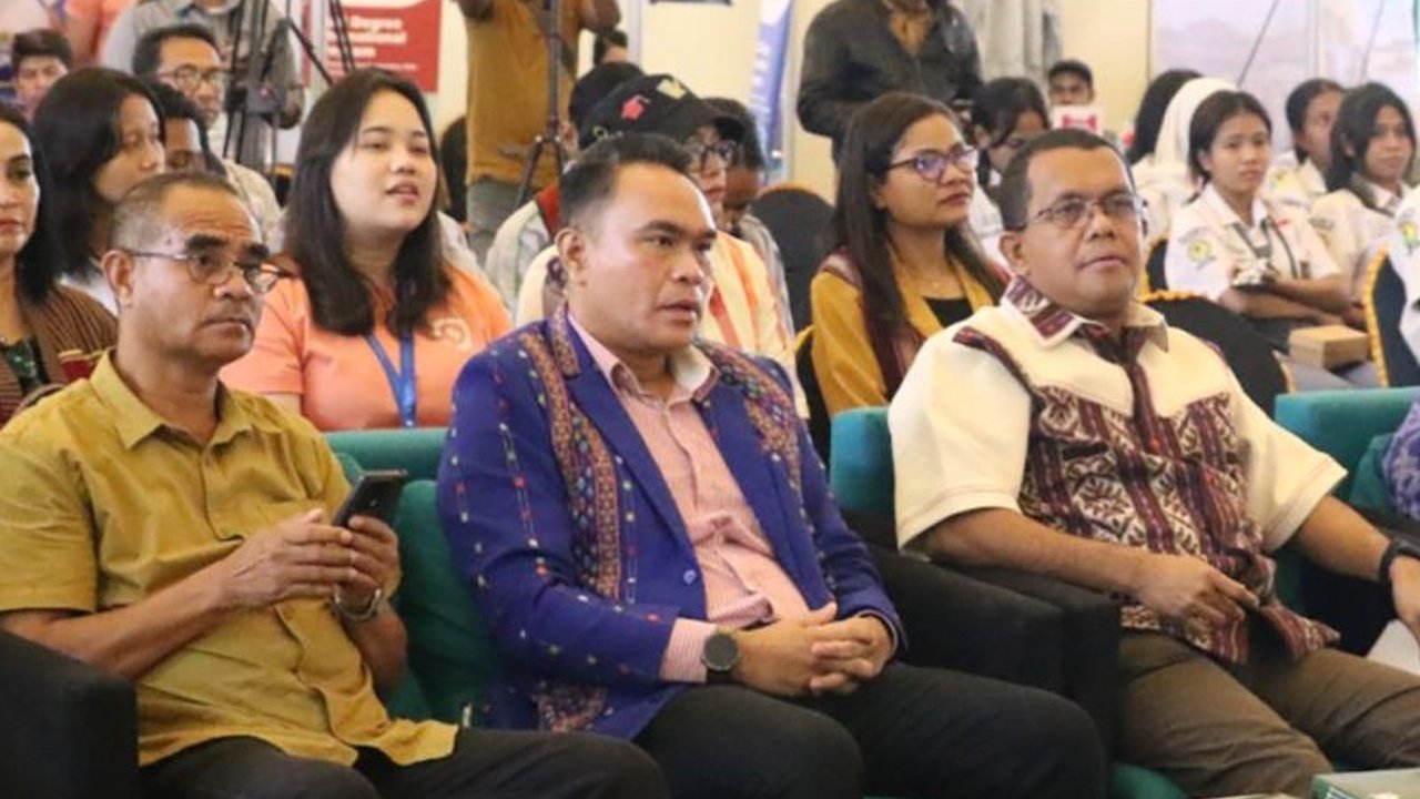 Dinas Pendidikan dan Kebudayaan NTT mencatat 13.523 siswa SMA/SMK telah mendaftar program sekolah kedinasan,  mendapat pendampingan intensif Pemprov untuk sukses ujian.