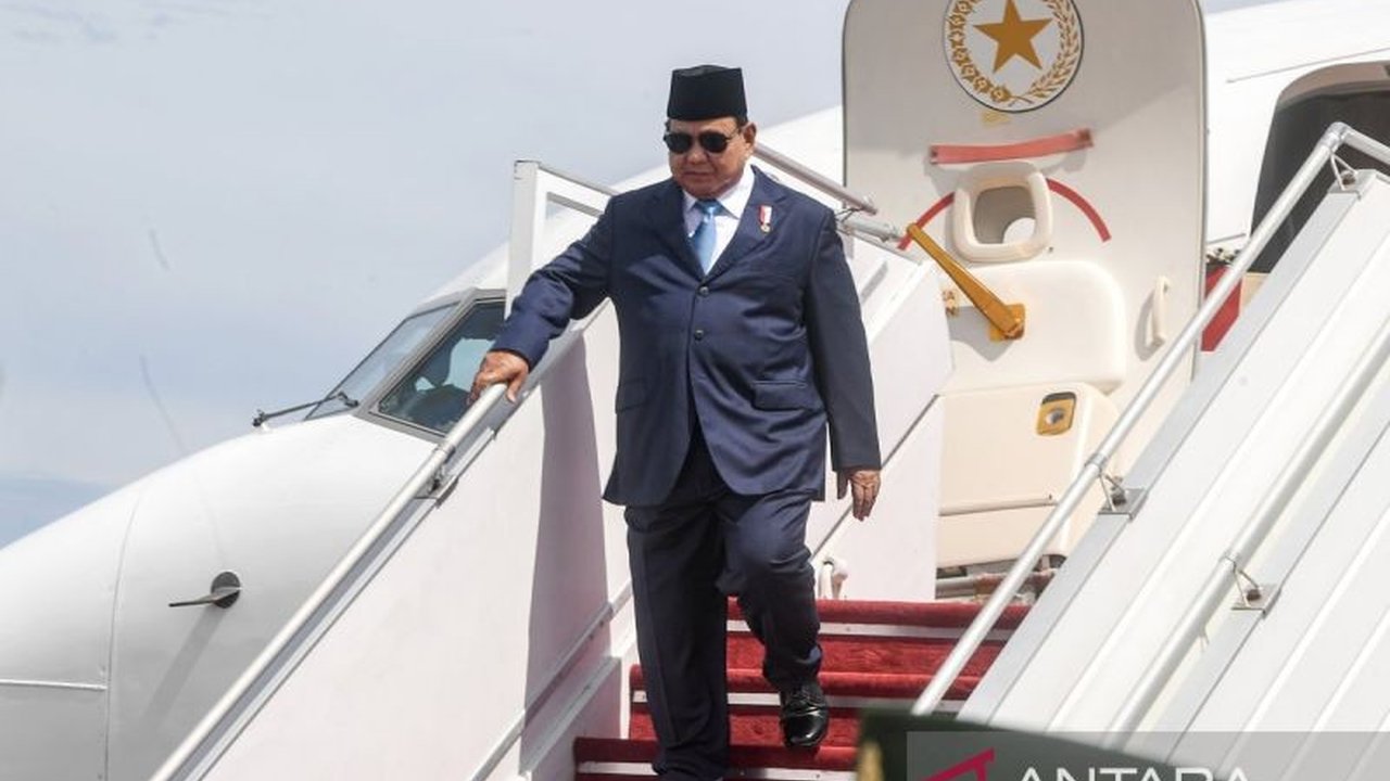 Kunjungan kenegaraan Presiden Prabowo Subianto ke Brunei Darussalam dinilai penting untuk memperkuat hubungan bilateral kedua negara serumpun dan menghadapi ketidakpastian global.