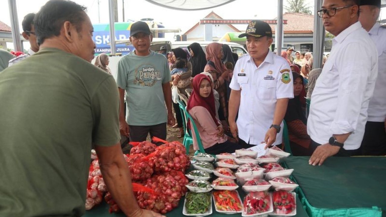 Pemerintah Kabupaten Kuningan gencar menjalankan program pangan murah di 10 desa rawan pangan untuk menjaga stabilitas harga dan pasokan jelang Idul Adha 2025.