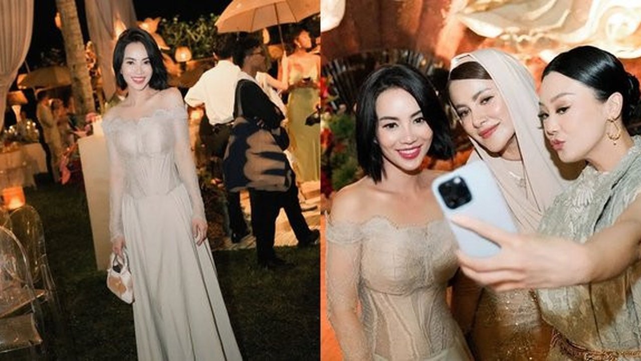 Dikabarkan Dekat dengan Ari Lasso, 7 Potret Dearly Djoshua di Pernikahan Luna Maya - Foto Bareng Seleb Lain dan Tampak Akrab