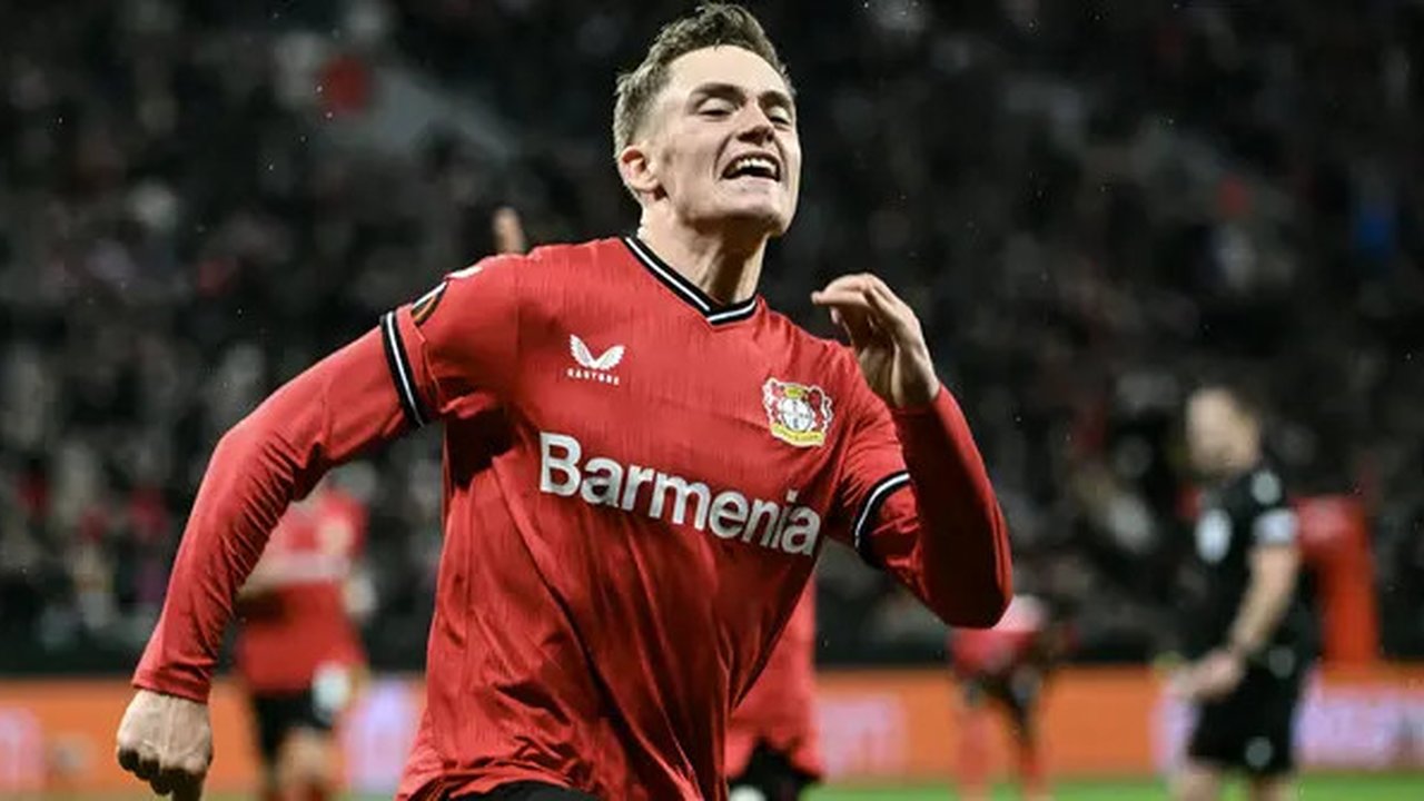 Selebrasi gelandang Bayer Leverkusen, Florian Wirtz setelah mencetak gol ke gawang Union St-Gilloise pada laga leg pertama perempatfinal Liga Europa 2022/2023 di Leverkusen (13/4/2023). Flori