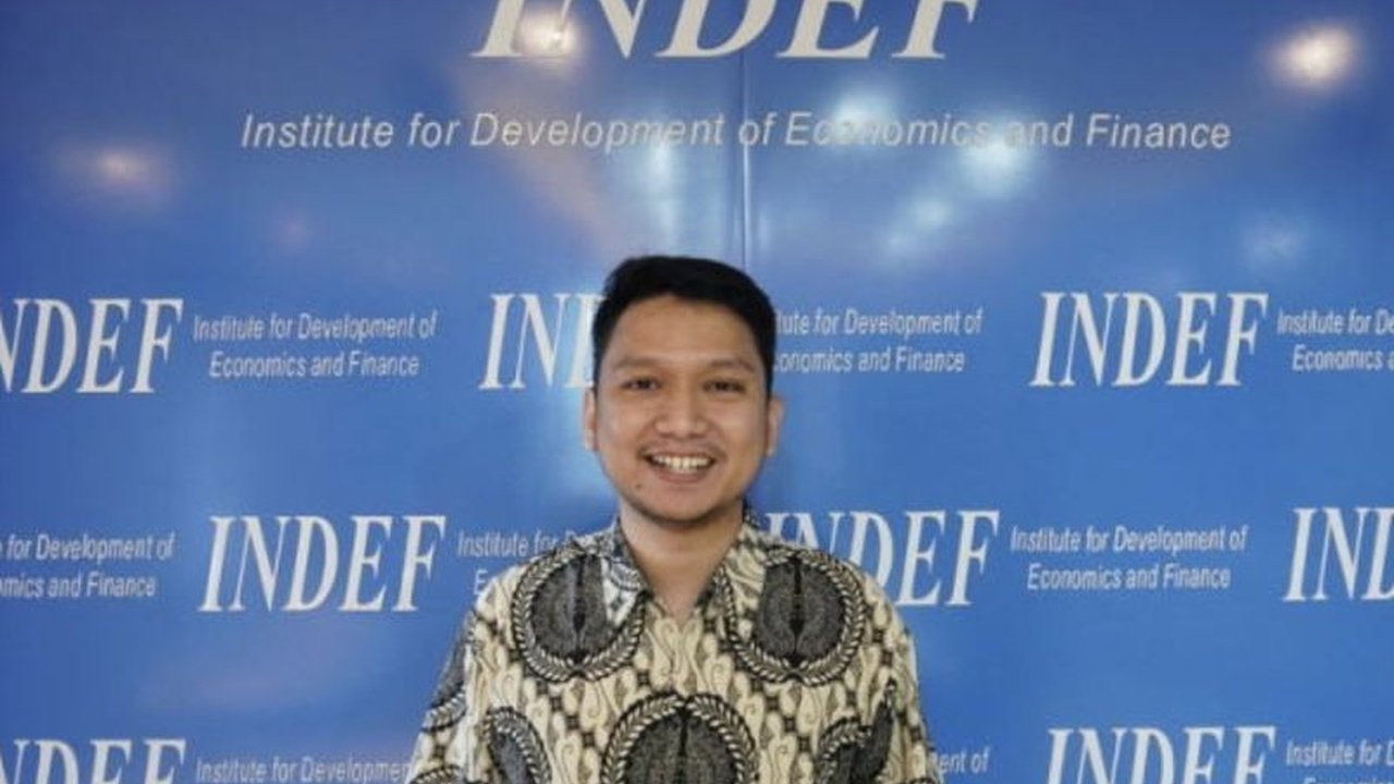 Institute for Development of Economics and Finance (Indef) mengusulkan sistem wajib lapor transaksi mencurigakan terkait judi online bagi platform pinjol untuk memberantas perjudian digital yang semakin marak.
