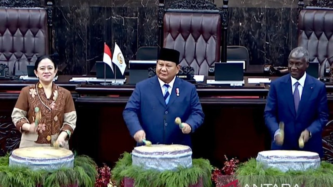 Presiden Prabowo Subianto resmi membuka Konferensi Ke-19 Uni Parlemen Negara Anggota OKI (PUIC) di Jakarta, menekankan pentingnya persatuan umat Islam dalam menghadapi tantangan global.