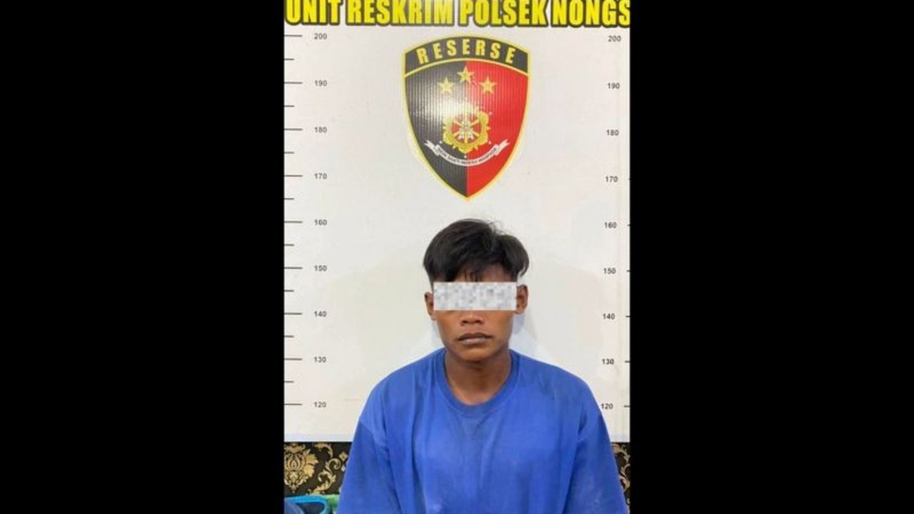 Pria berinisial AA (24) ditangkap polisi karena melakukan tindakan ekshibisionis di Batam, videonya viral dan meresahkan warga.