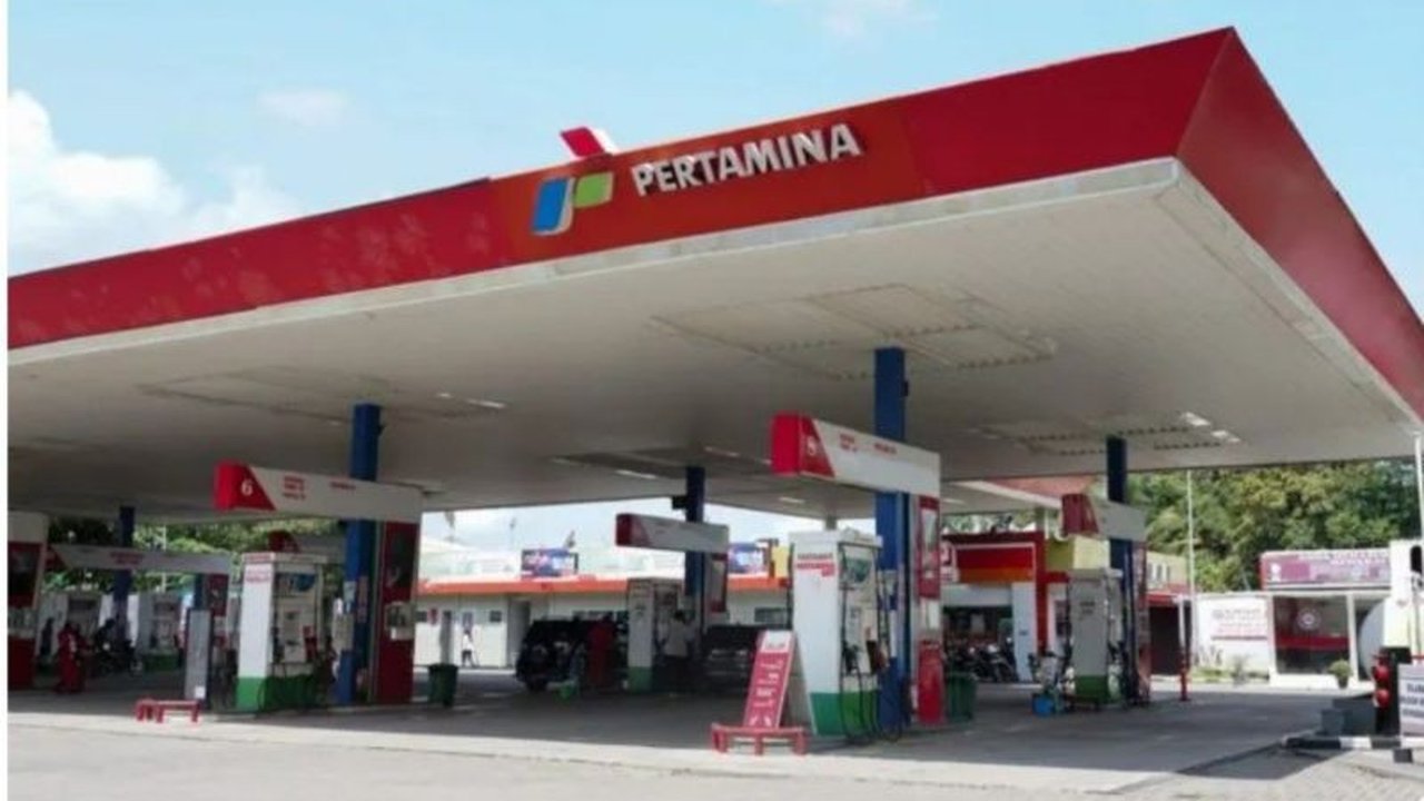 PT Pertamina Patra Niaga Wilayah Sumbagsel memastikan pasokan solar di Jambi aman, antrean di SPBU disebabkan lonjakan konsumsi BBM masyarakat.