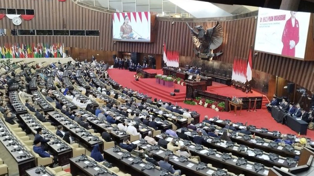 Ketua DPR RI Puan Maharani mengajak parlemen OKI untuk menolak relokasi warga Gaza dan mendorong pengakuan negara Palestina serta solusi dua negara dalam konferensi PUIC di Jakarta.