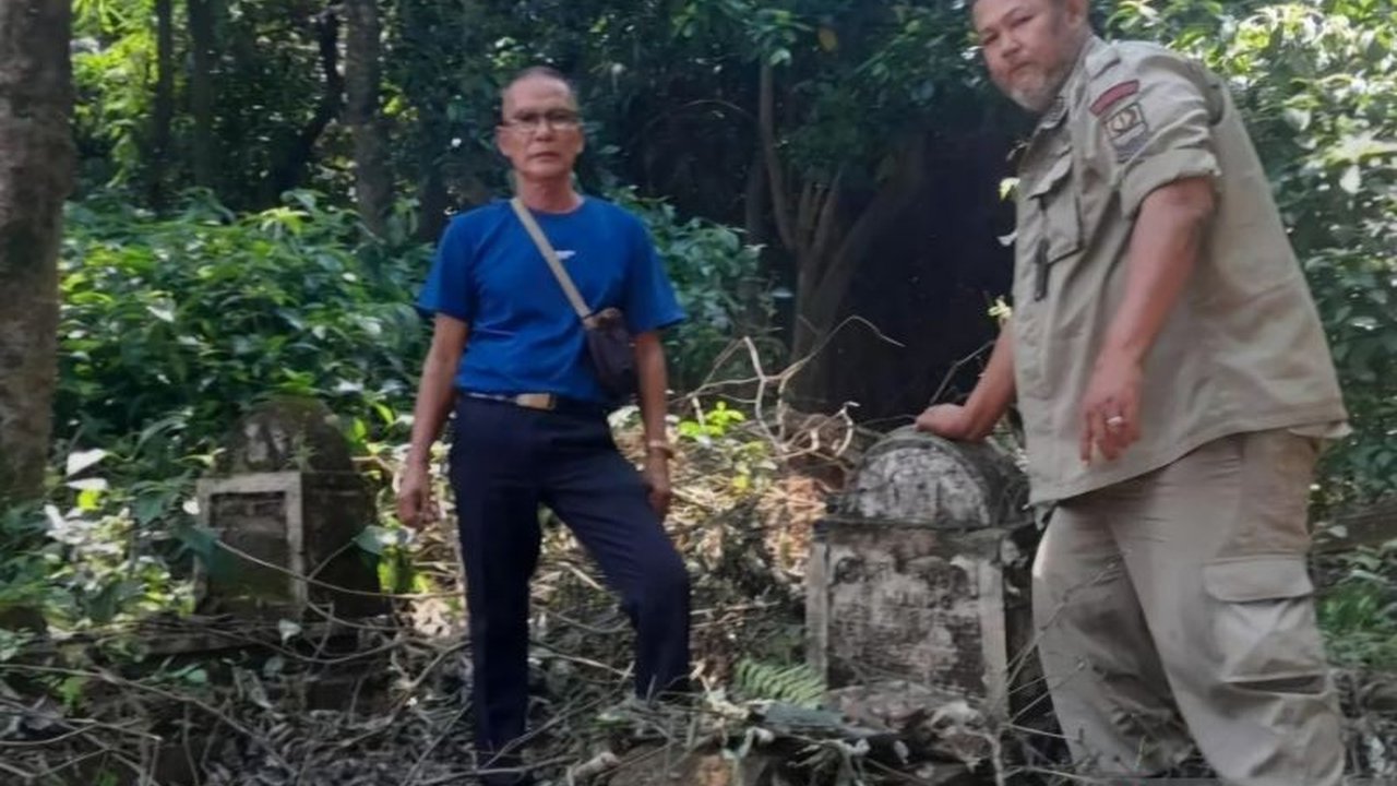 Komunitas Historika Bekasi mengusulkan pemakaman Belanda di Cibarusah, Bekasi, sebagai cagar budaya untuk melestarikan sejarah dan menjadikannya destinasi wisata edukatif.