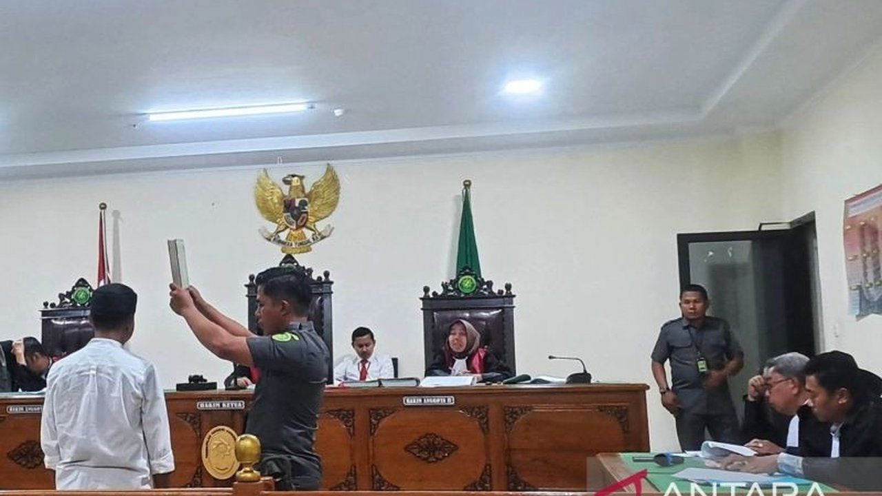 Sidang lanjutan kasus uang palsu di PN Gowa batal menghadirkan Rektor UIN Alauddin Makassar sebagai saksi karena berhalangan, Jaksa Penuntut Umum (JPU) akan berupaya menghadirkan beliau di sidang berikutnya.