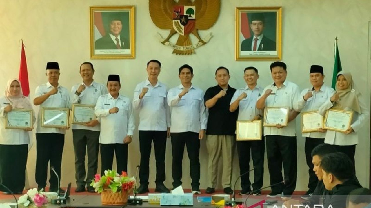 Ombudsman Bengkulu memberikan apresiasi pada Kabupaten Rejang Lebong atas capaian zona hijau dalam pelayanan publik tahun 2024 dengan nilai 93,07, meningkat dari tahun sebelumnya.