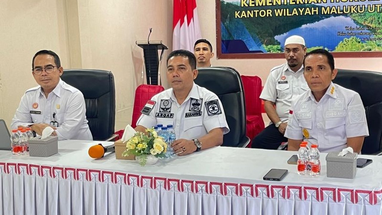 Kemenkum Malut gencar membentuk Koperasi Desa/Kelurahan Merah Putih melalui berbagai langkah strategis, termasuk koordinasi dengan pemerintah daerah dan Ikatan Notaris Indonesia, serta dukungan penuh dari Menteri Hukum dan HAM.
