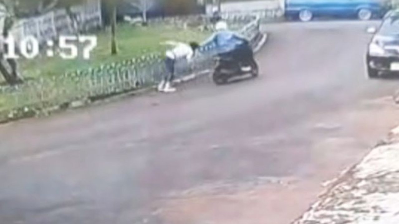 Ibu dari desainer Didiet Maulana menjadi korban penjambretan saat berolahraga pagi di Kebayoran Baru, Jakarta Selatan; polisi masih melakukan penyelidikan.