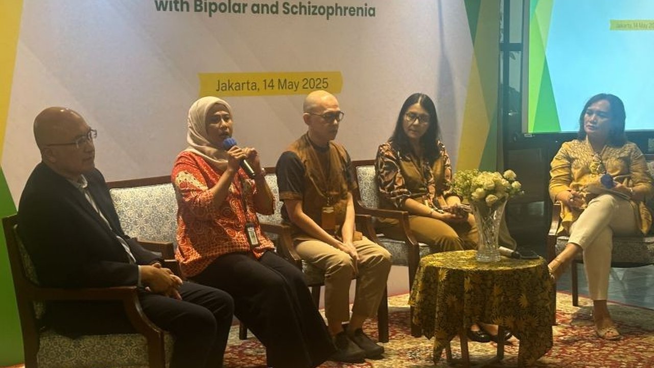 Dokter Spesialis Kedokteran Jiwa FKUI-RSCM menekankan pentingnya kepatuhan berobat bagi pasien gangguan bipolar dan skizofrenia untuk mencegah kekambuhan dan meningkatkan kualitas hidup.